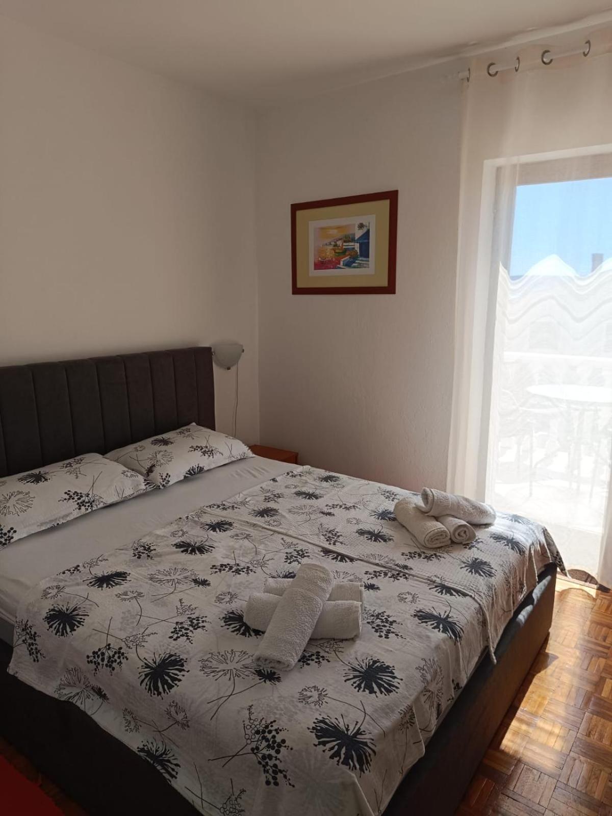 Apartmani Mataija 스베티 페타르 외부 사진